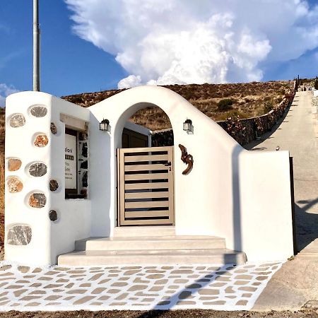 Stelani Villas & Suites Каламаки Екстериор снимка