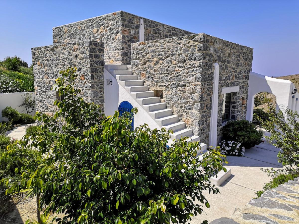 Stelani Villas & Suites Каламаки Екстериор снимка