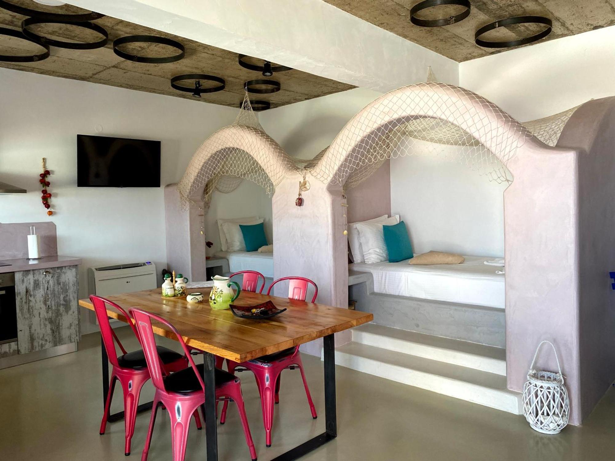 Stelani Villas & Suites Каламаки Стая снимка