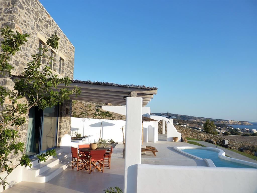 Stelani Villas & Suites Каламаки Екстериор снимка