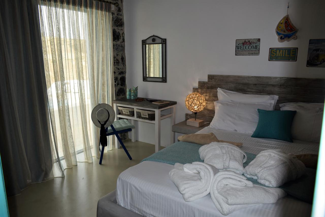Stelani Villas & Suites Каламаки Екстериор снимка